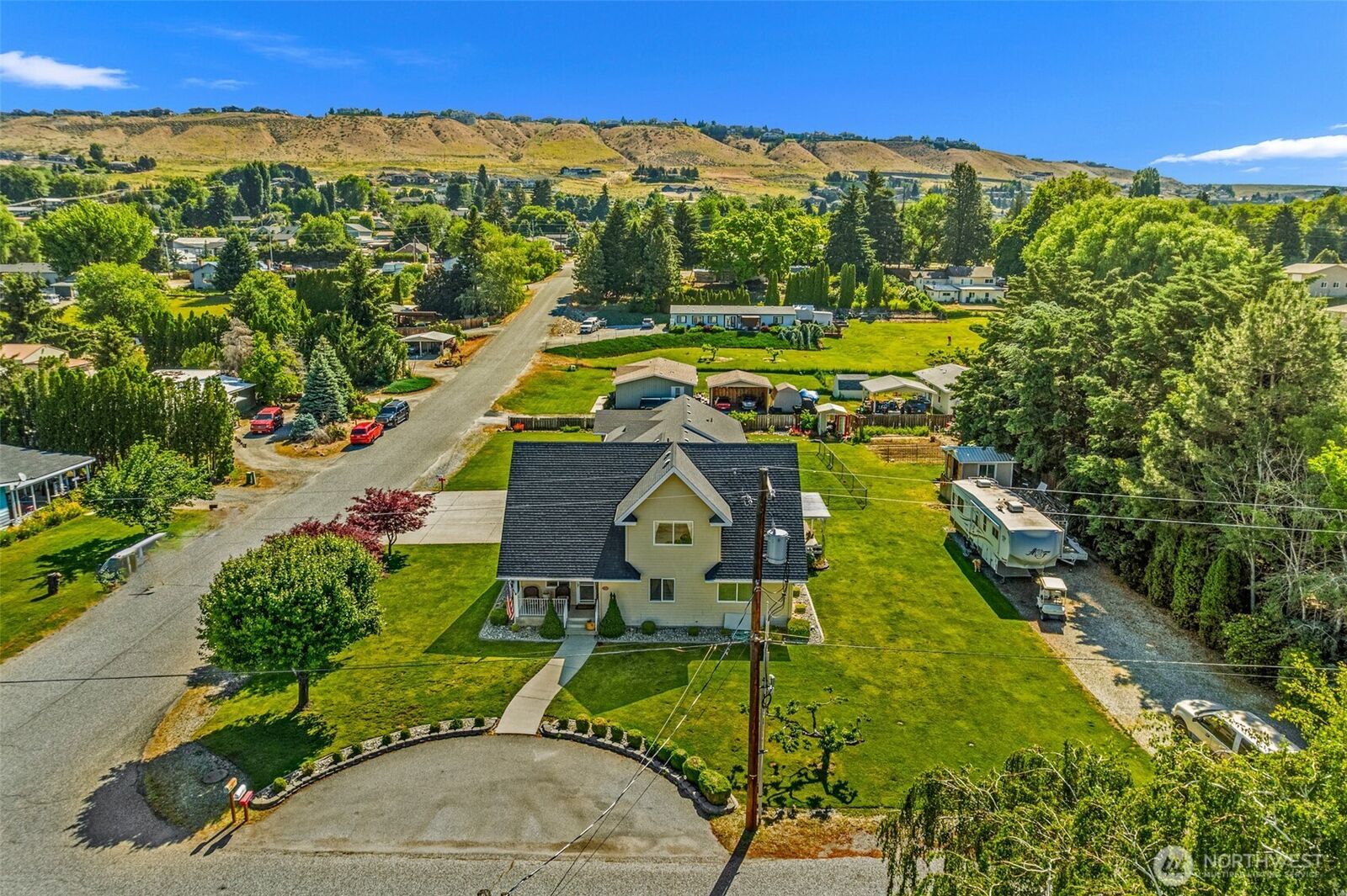 Property Photo:  2509 NW Boston Avenue  WA 98802 