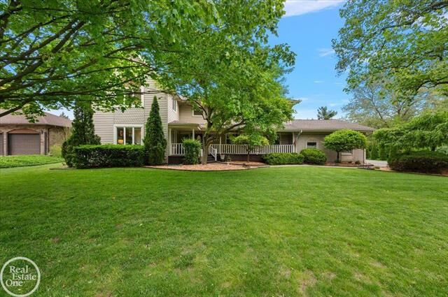 Property Photo:  88 Aspinwall Drive  MI 48098 