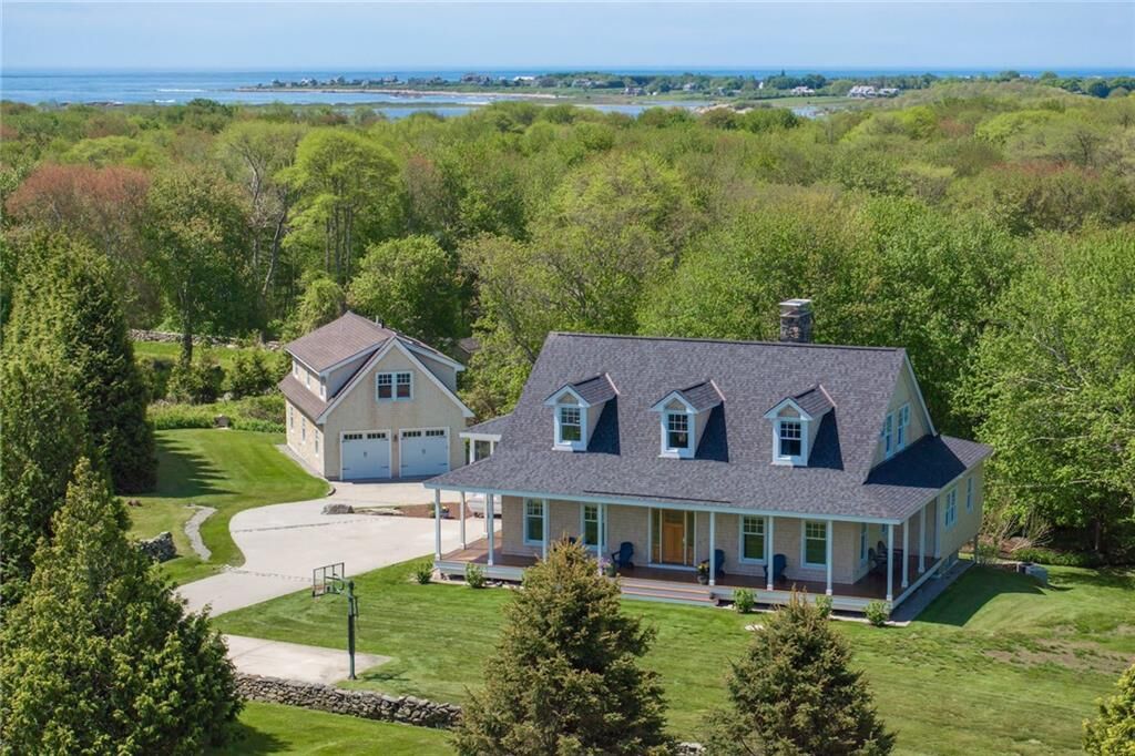 Property Photo:  6 Moorings Way  RI 02837 