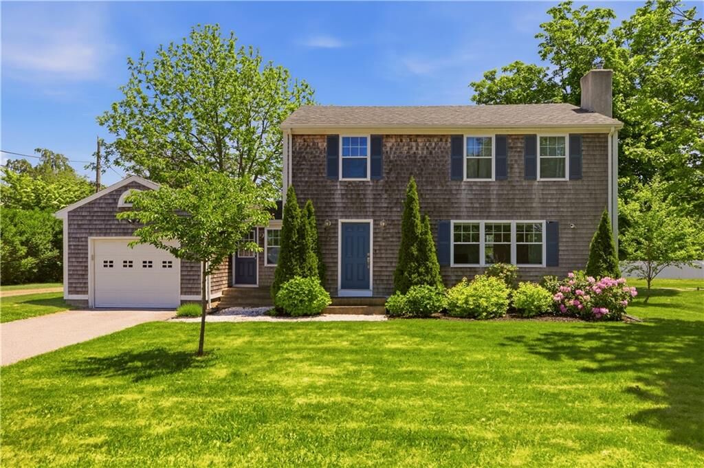 Property Photo: 523 Bristol Ferry Road RI 02871