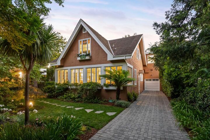 Property Photo:  537 Hurlingham Avenue  CA 94402 