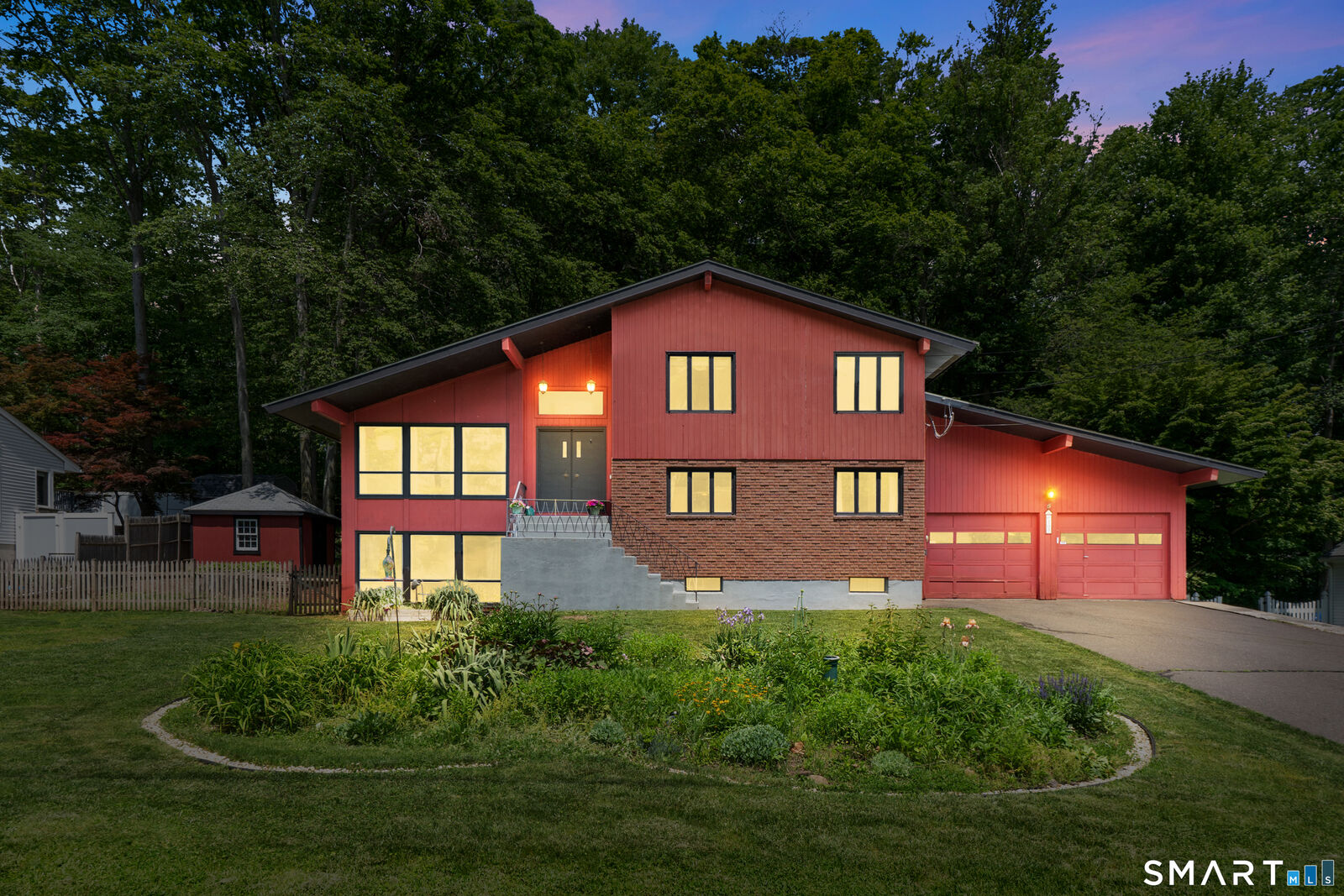 Property Photo:  107 Round Hill Road  CT 06109 