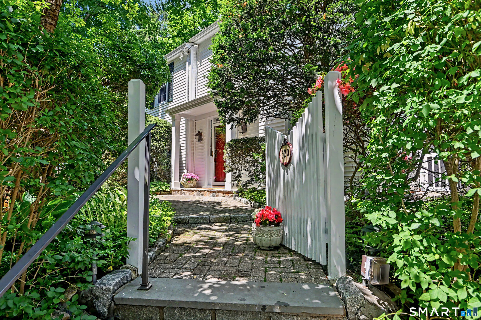 Property Photo:  320 Ingleside Drive  CT 06903 