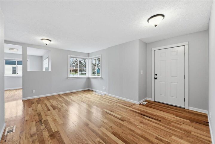 Property Photo:  514 N Herald Rd  WA 99206 