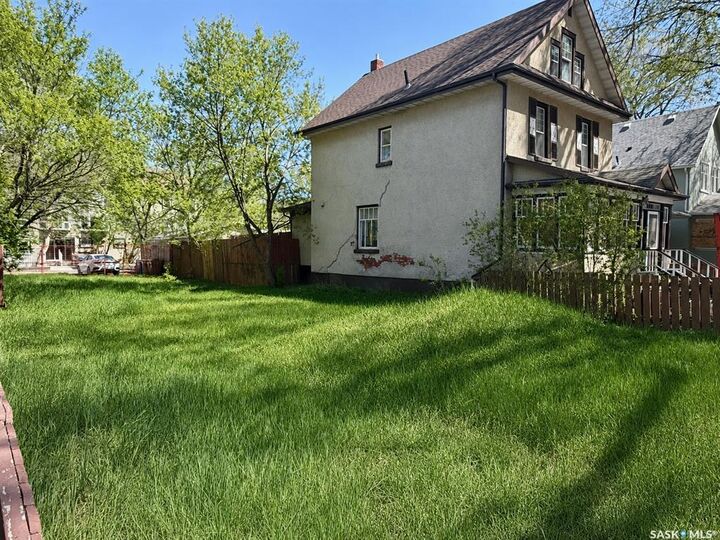 1861 St John Street — photo 1