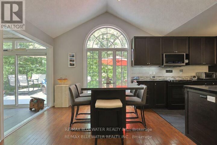 Property Photo: 10419 Pinetree Drive ON N0M 1T0
