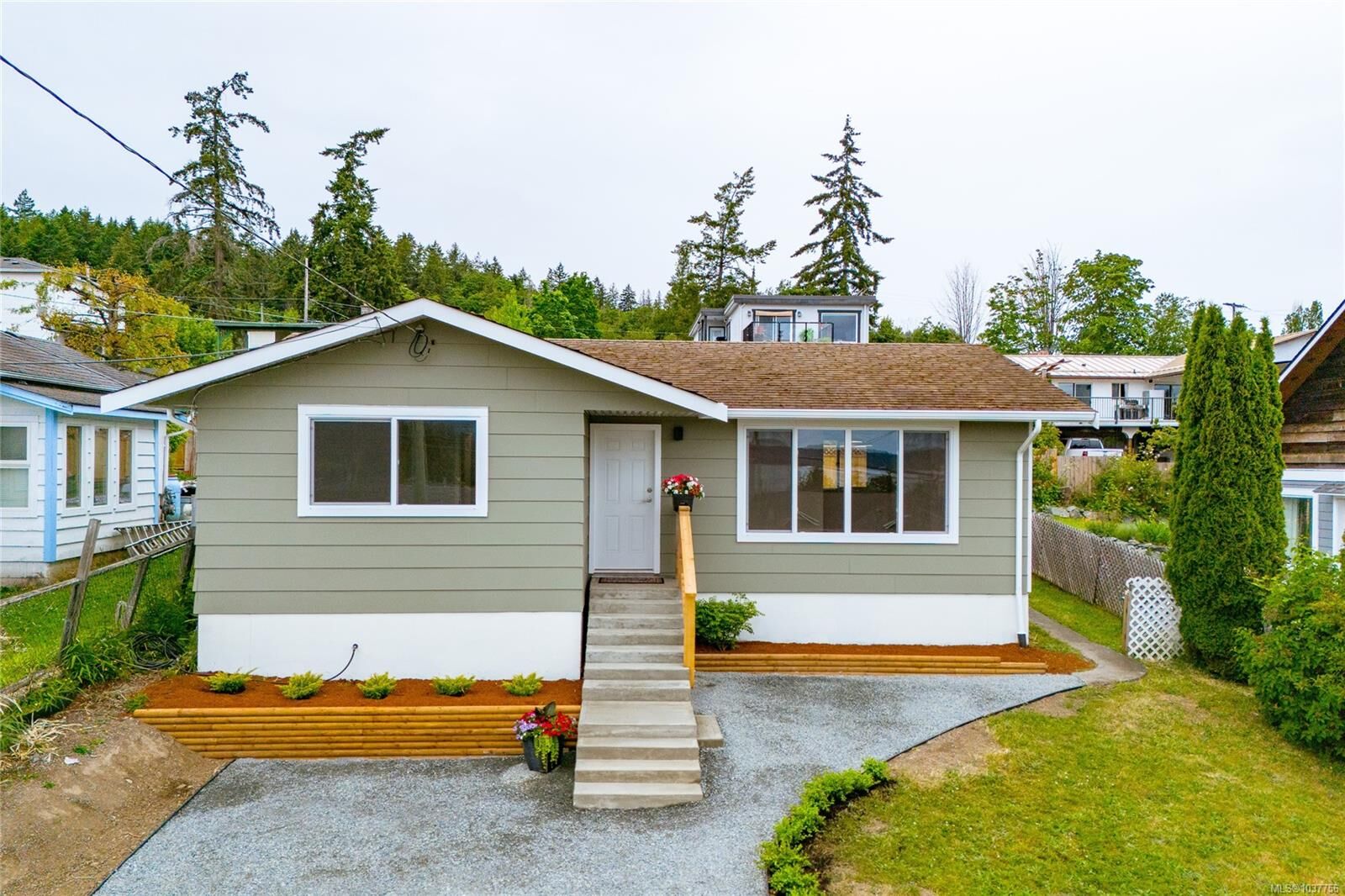 Property Photo: 8082 York Ave BC V0R 1R0
