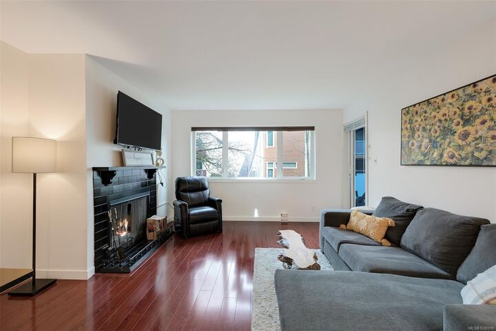 Property Photo: 1619 Morrison St 201 BC V8R 6R8