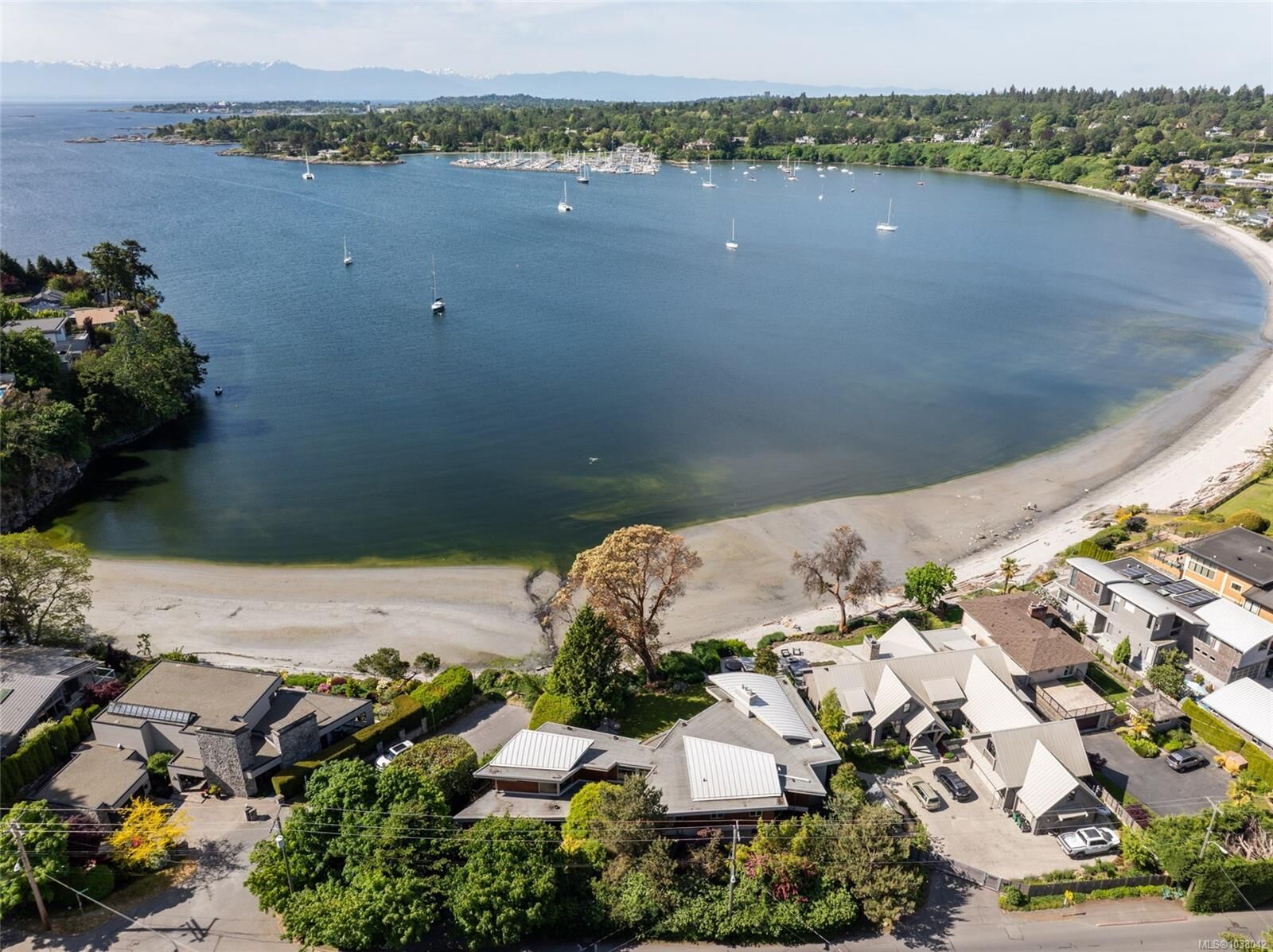 Property Photo: 3931 Cadboro Bay Rd BC V8N 4G7
