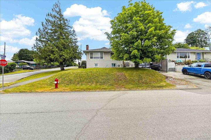 Property Photo: 4664 Angus St BC V9Y 1T2