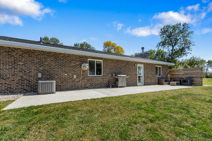 Property Photo:  2810 S 392nd Avenue  SD 57401 