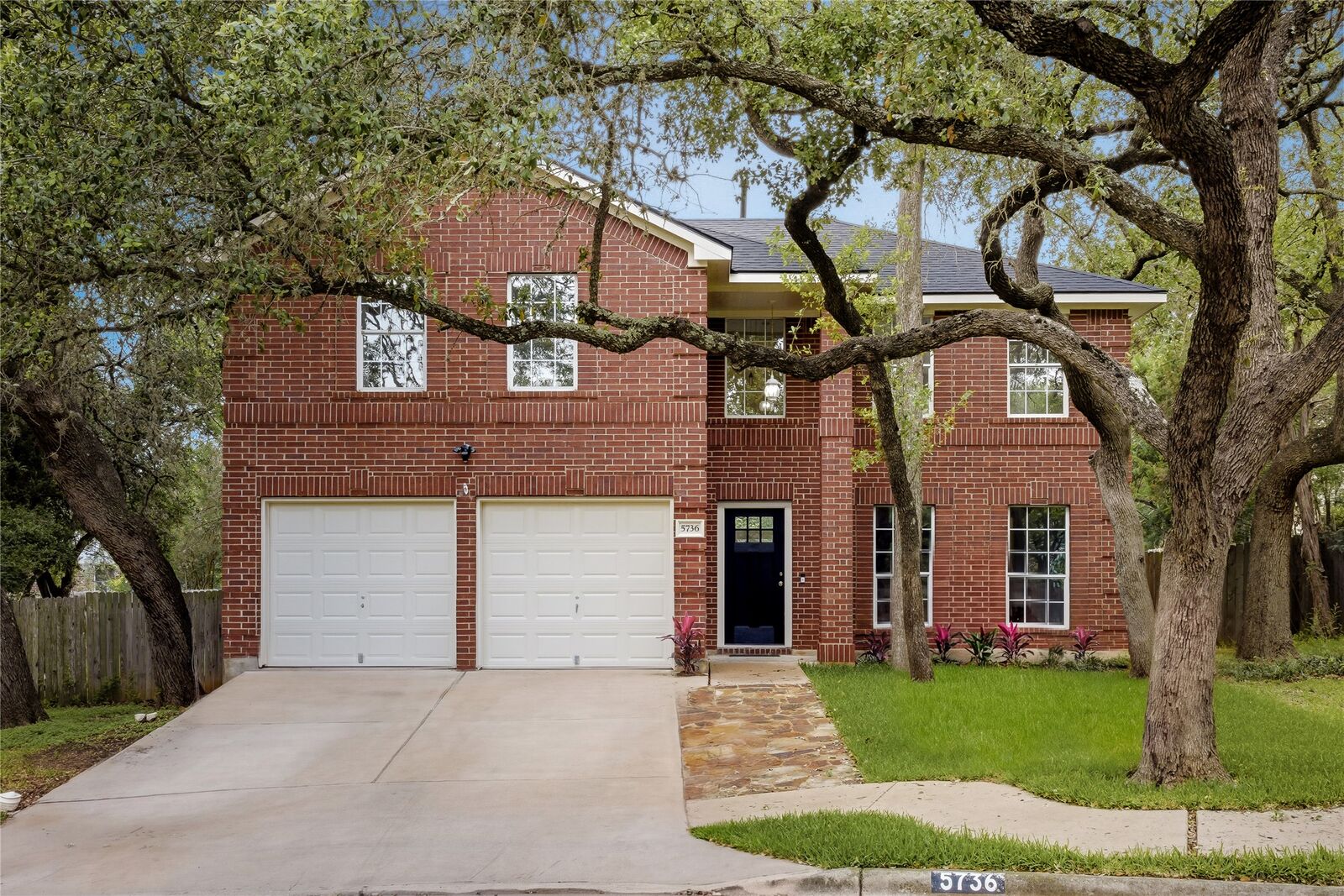 Property Photo: 5736 Lomita Verde Circle TX 78749