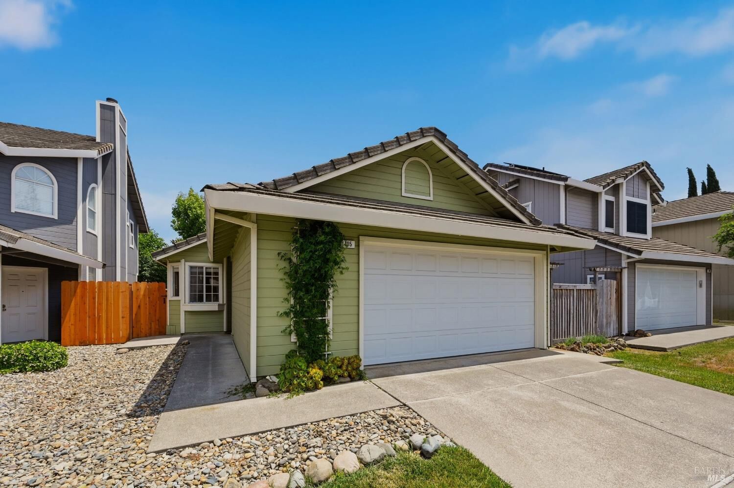 Property Photo: 105 Freedom Court CA 95687