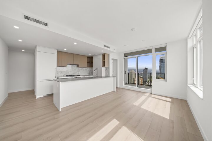 Property Photo: 6468 Willingdon Avenue 2809 BC V5H 0L3