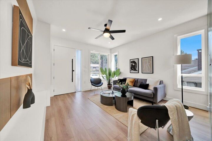 Property Photo: 10039 128 Street 102 BC V3T 2Z1