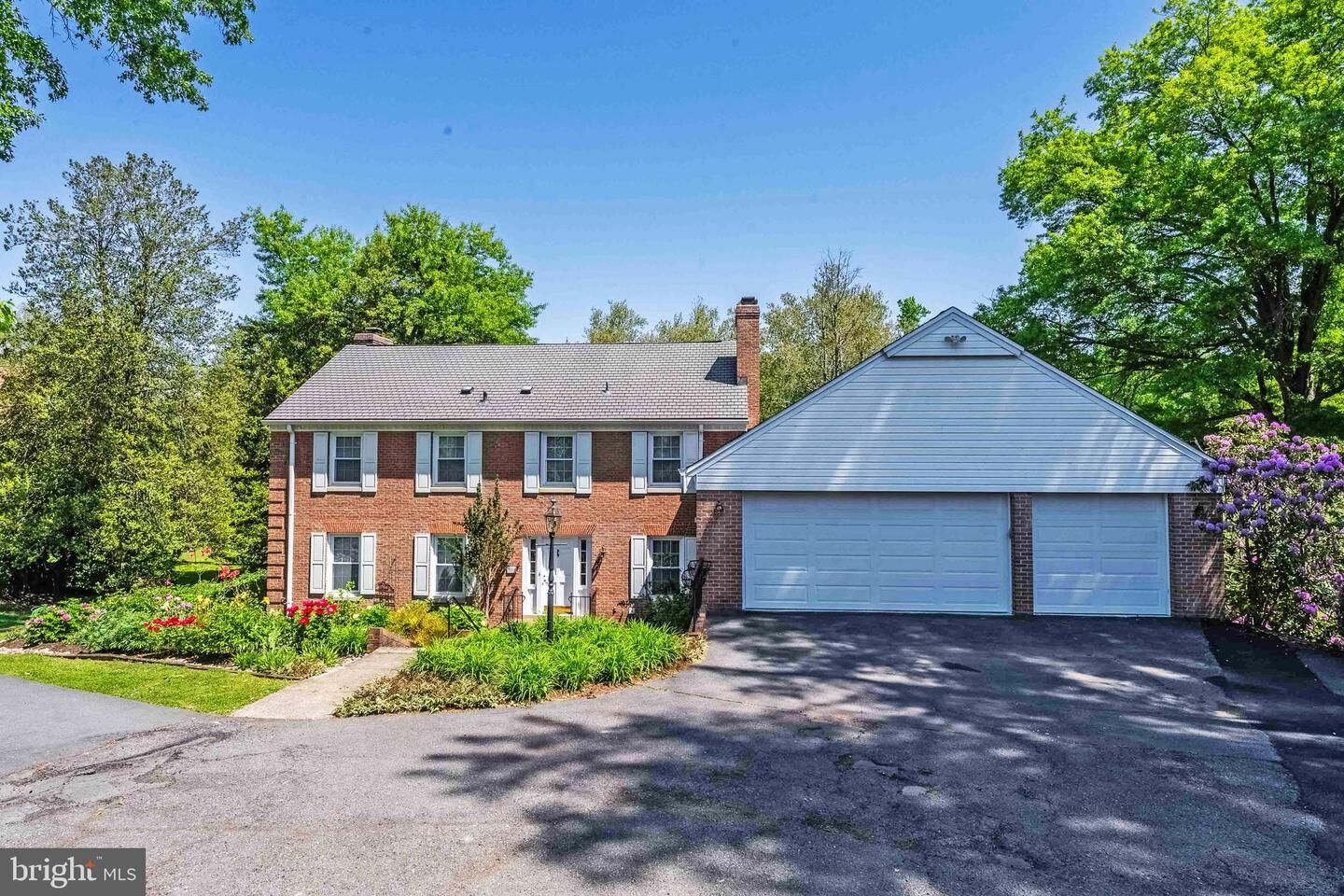Property Photo: 1003 Priory Place VA 22101