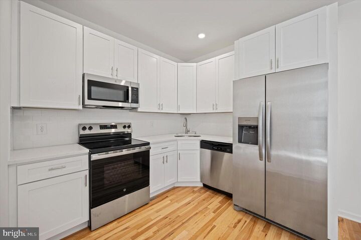 Property Photo: 1645 N Marshall Street 3 PA 19122