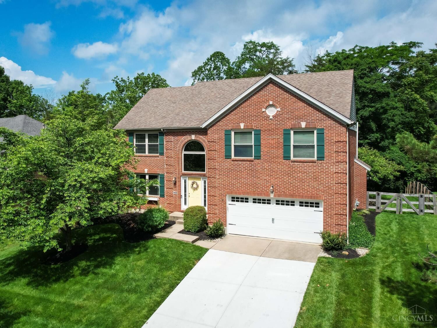 Property Photo:  219 W Stoneridge  OH 45150 