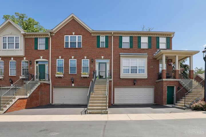 Property Photo:  4221 St Andrews Place  OH 45236 