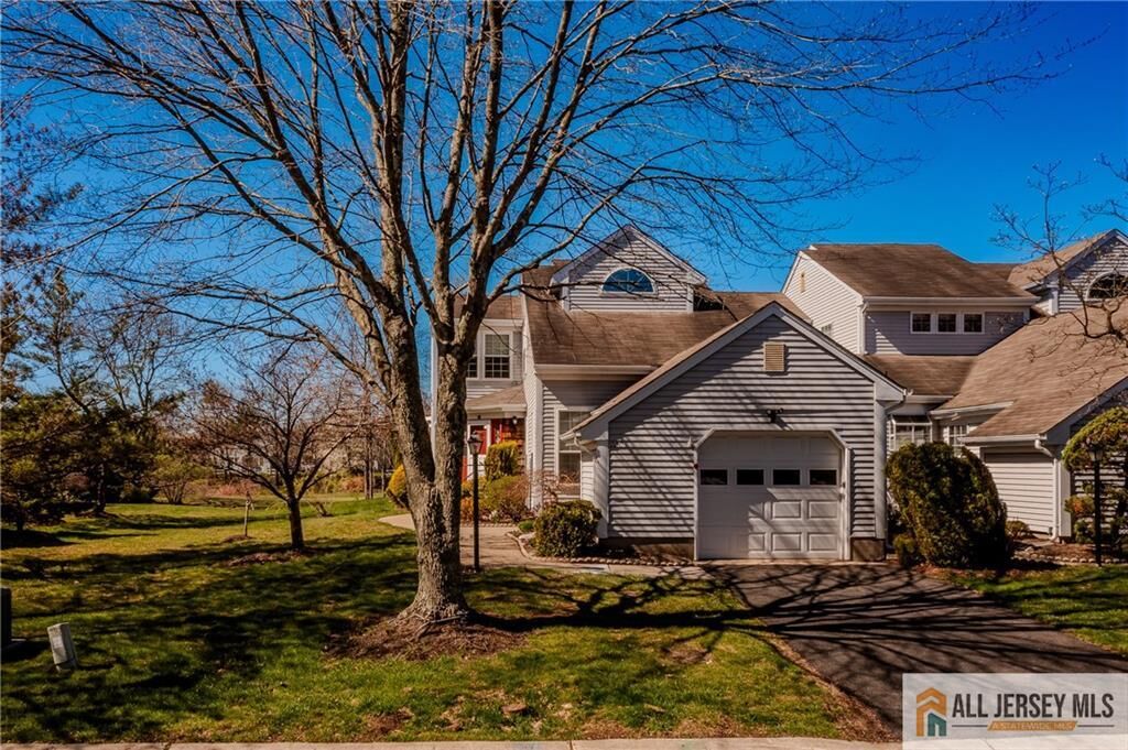 Property Photo:  12 Rothwell Drive C  NJ 08831 