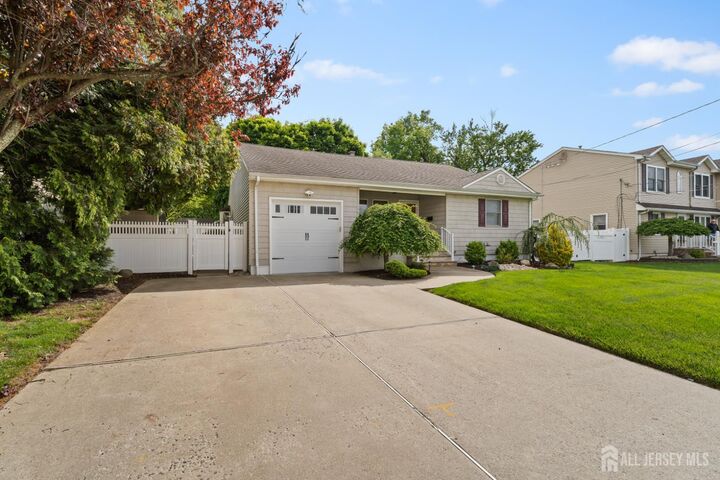 Property Photo:  31 Middlehill Road  NJ 07067 