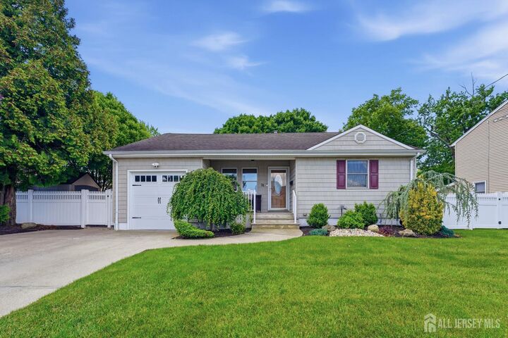 Property Photo:  31 Middle Hill Road  NJ 07067 