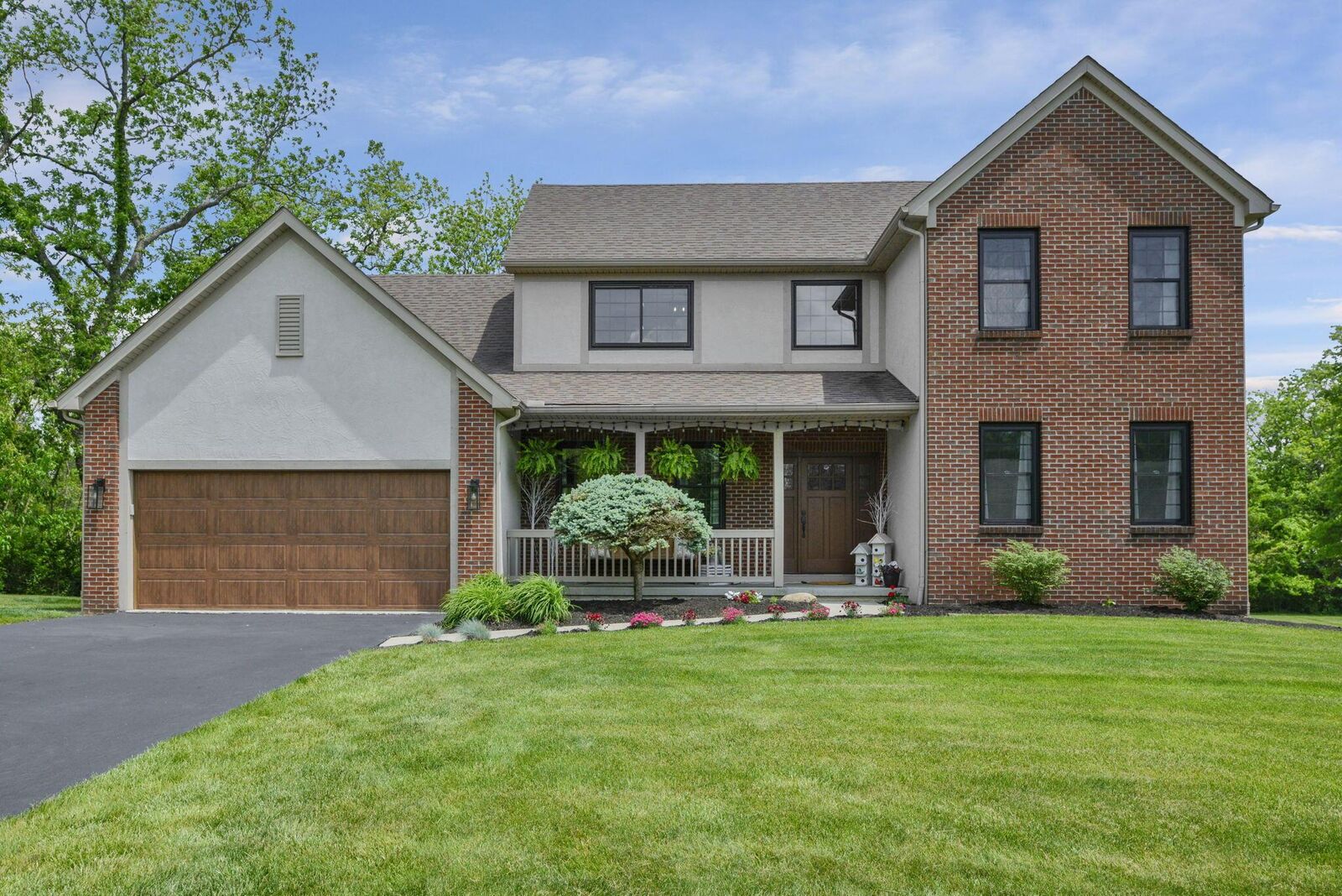 Property Photo: 300 Waters Drive OH 43025