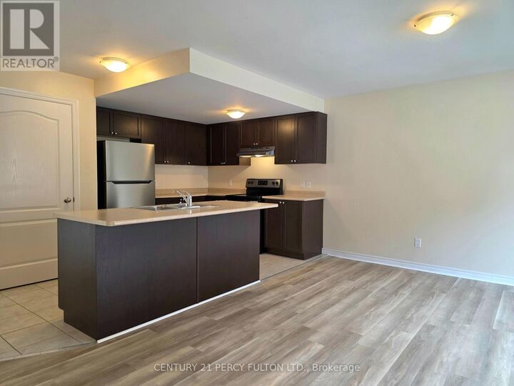 Property Photo: 144 Mary Street North #2 ON L1G 5B9