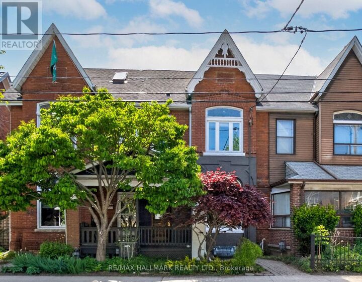 Property Photo:  82 Dawes Road  ON M4C 5B3 