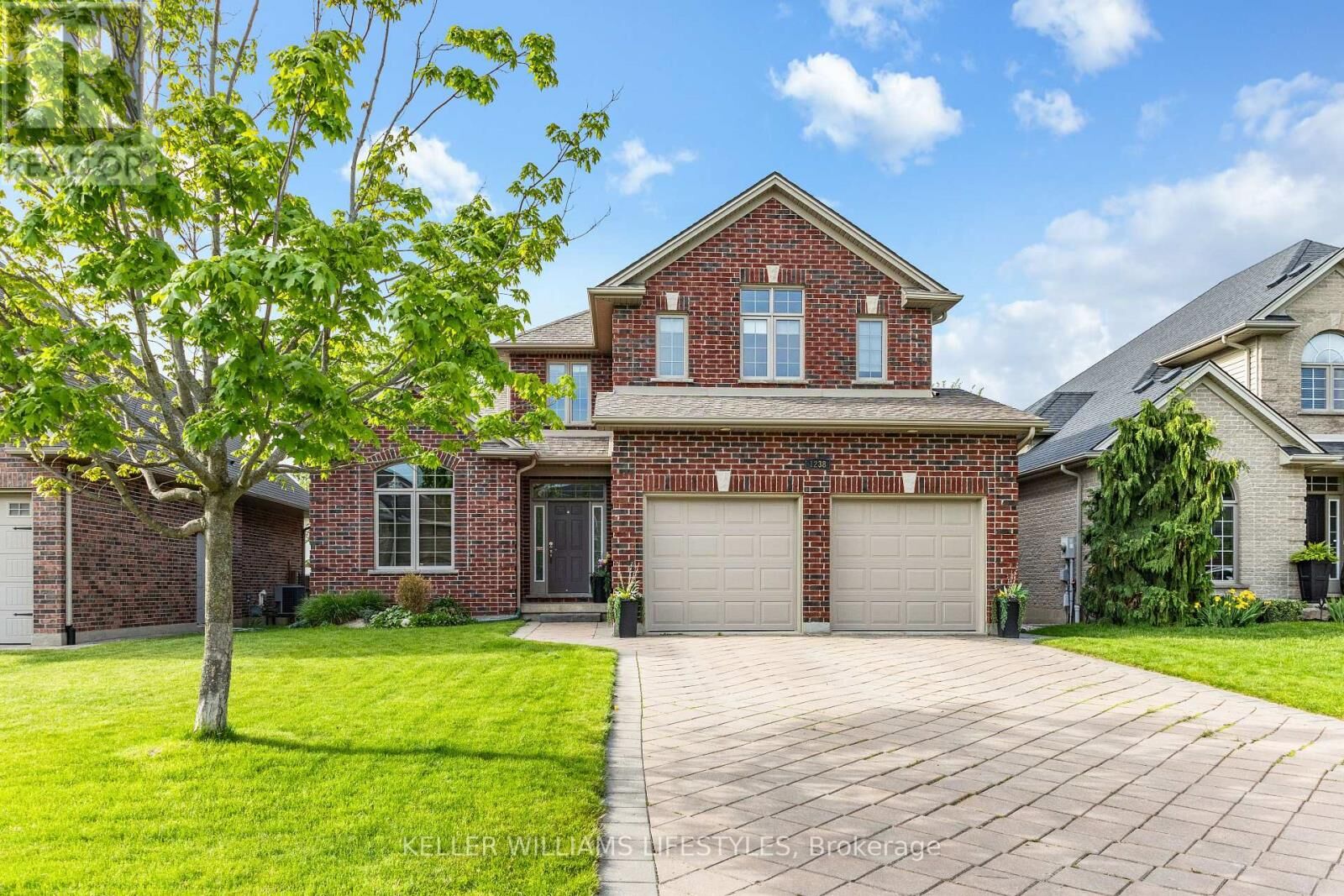 Property Photo: 1238 Thamesridge Crescent ON N6K 4Z6