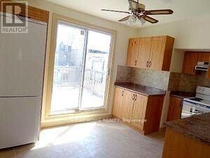 Property Photo:  85 Baldwin Street  ON M5T 1L5 