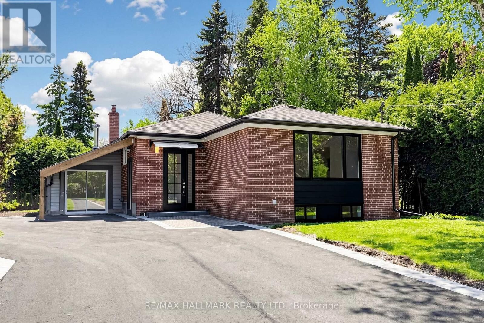 Property Photo:  11 Johnson Road  ON L4G 2A3 
