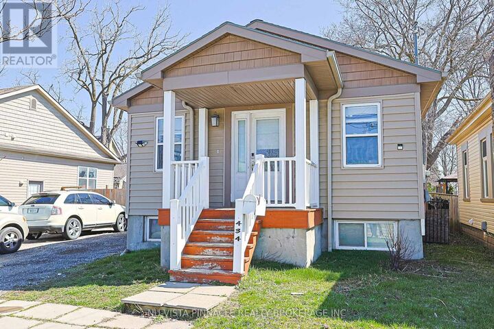Property Photo:  434 Egerton Street  ON N5W 3Z4 