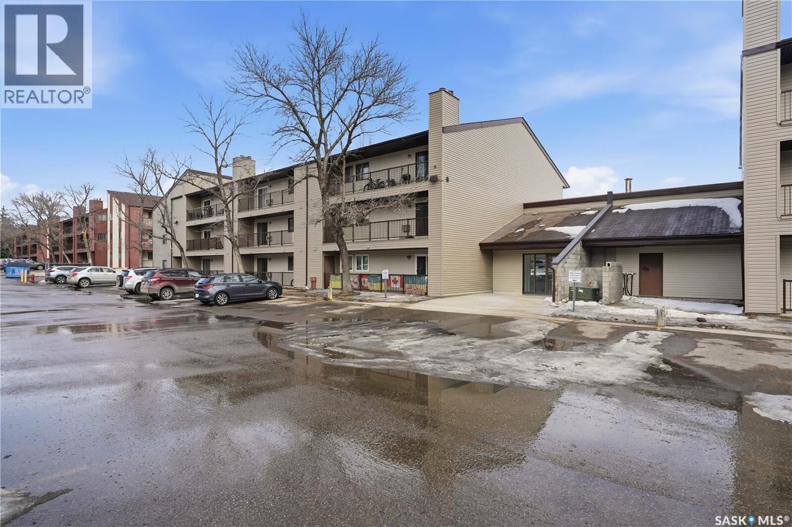 Property Photo: 208B 4040 8th Street E SK S7H 5L4