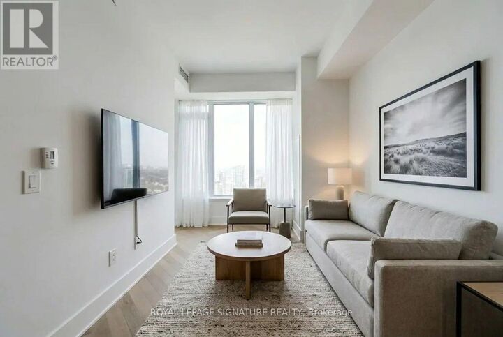 Property Photo:  11 Yorkville Avenue 3602  ON M4W 1L2 