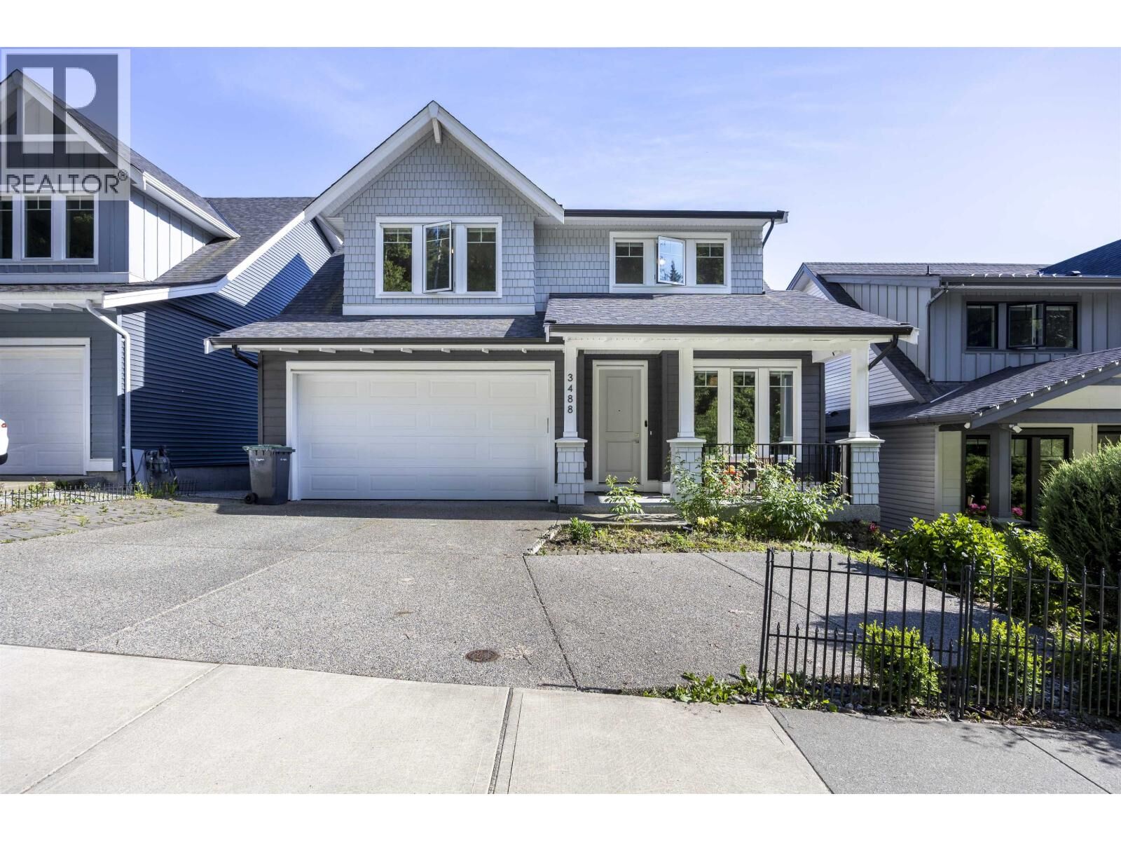 Photo de la propriété:  3488 Danielson Drive  BC V3E 0N4 