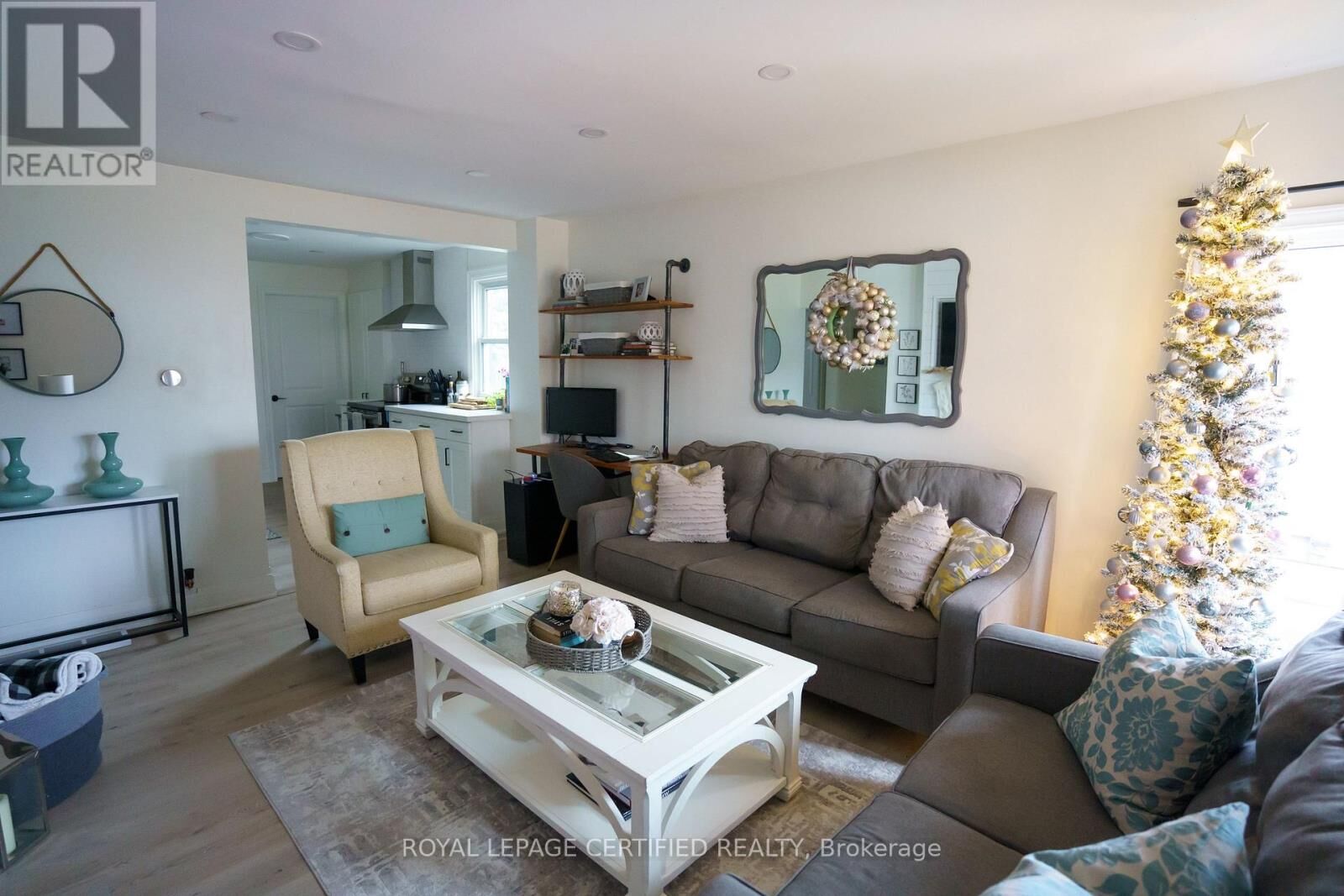 Property Photo:  93 Grass Avenue  ON L2R 1T2 