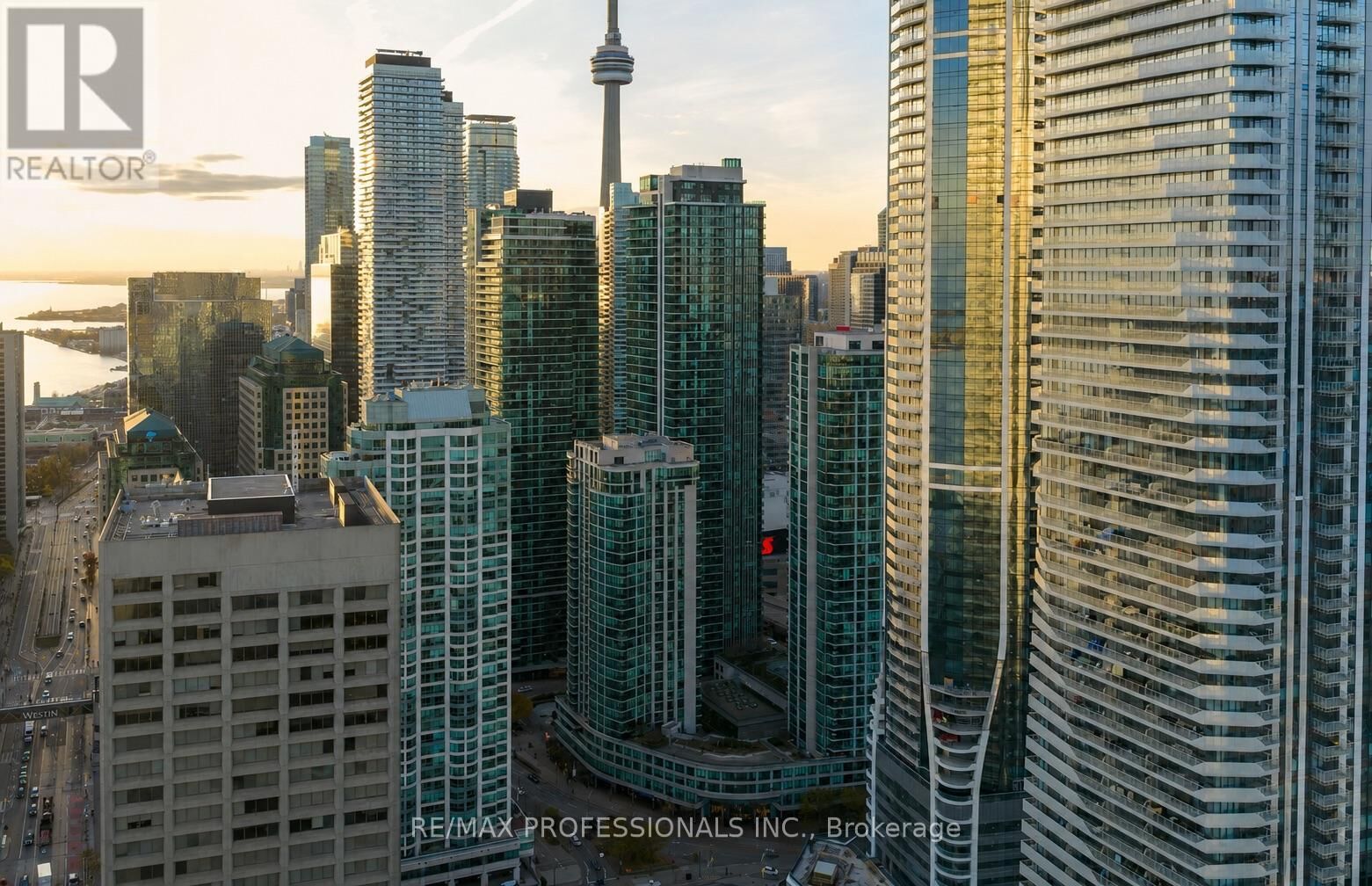 Property Photo: 16 Yonge Street 3208 ON M5E 2A1