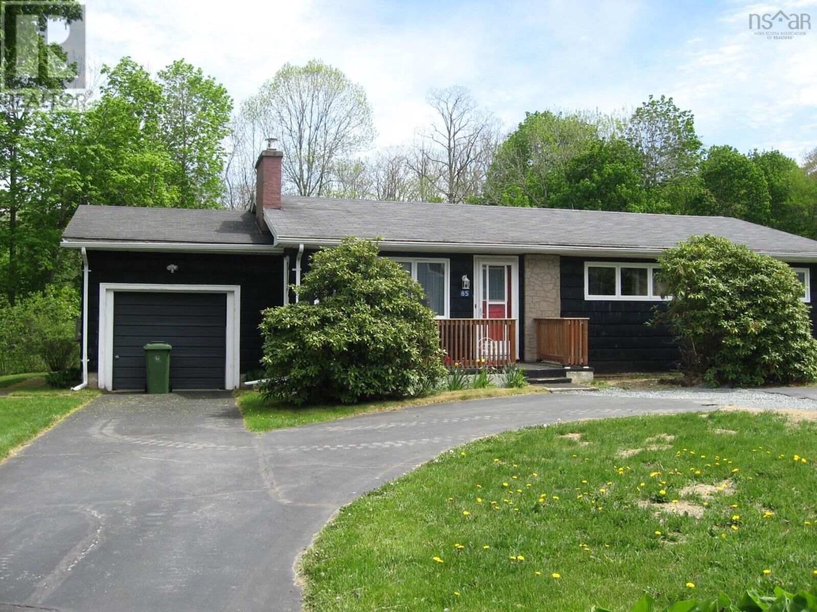 Property Photo:  85 School Street  NS B0T 1K0 