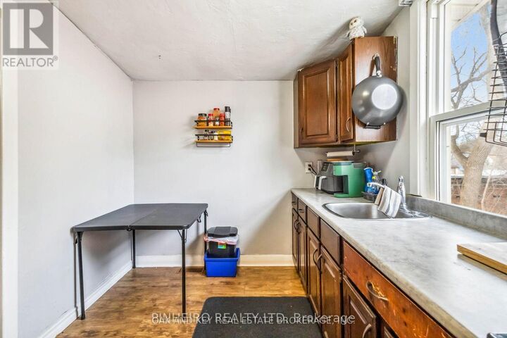 Property Photo:  66 Cliftonvale Avenue Rear Unit  ON N6J 1J8 