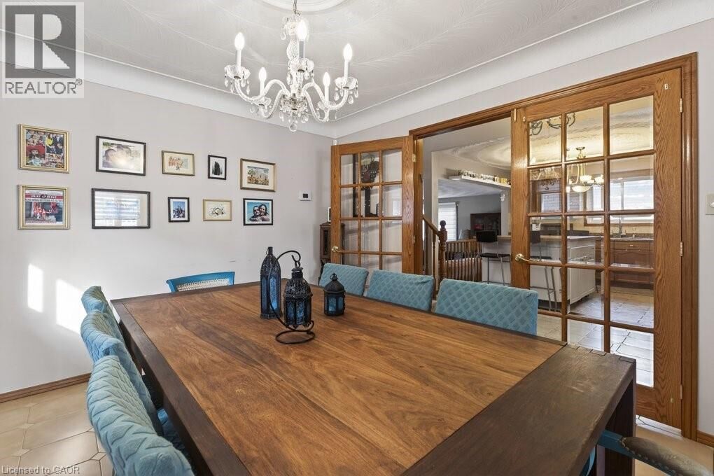 Property Photo:  42 Lasila Court  ON L9C 7B6 