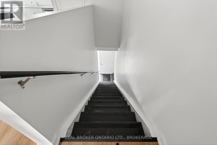 Property Photo:  600 Second Street East Unit #7B  ON K6H 4H3 