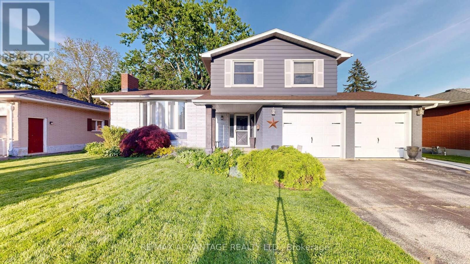 Property Photo:  107 Rutherford Avenue  ON N5H 2N7 