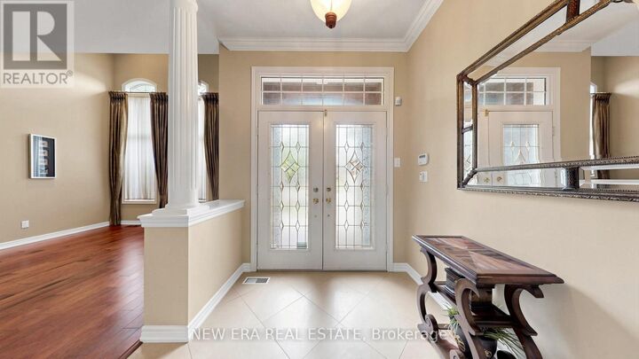 Property Photo:  1206 Lindenrock Drive  ON L6H 6T4 