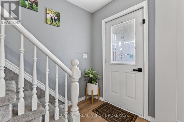 Property Photo:  427 Thomas Street  ON K0K 1X0 