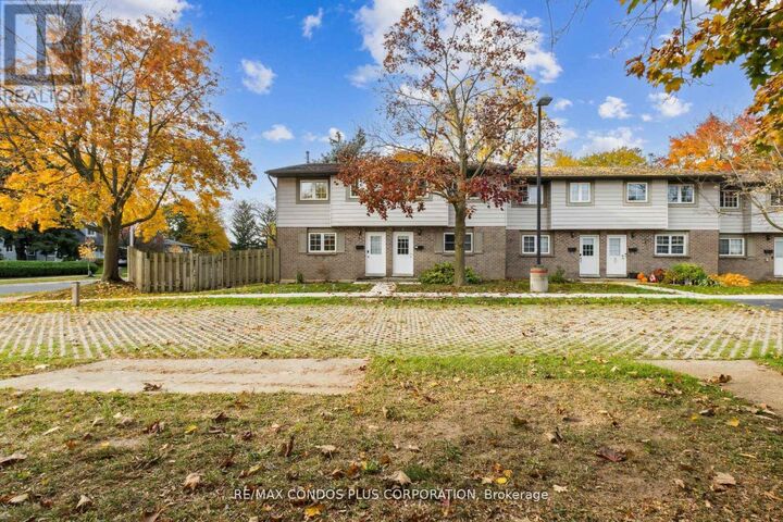 Property Photo:  294 Fergus Avenue 2  ON N2A 2H5 