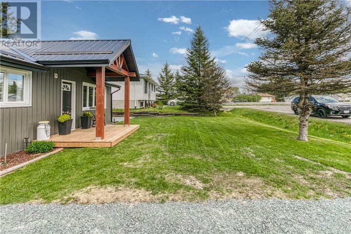 Property Photo:  3979 Harold Crescent  ON P3N 1J3 