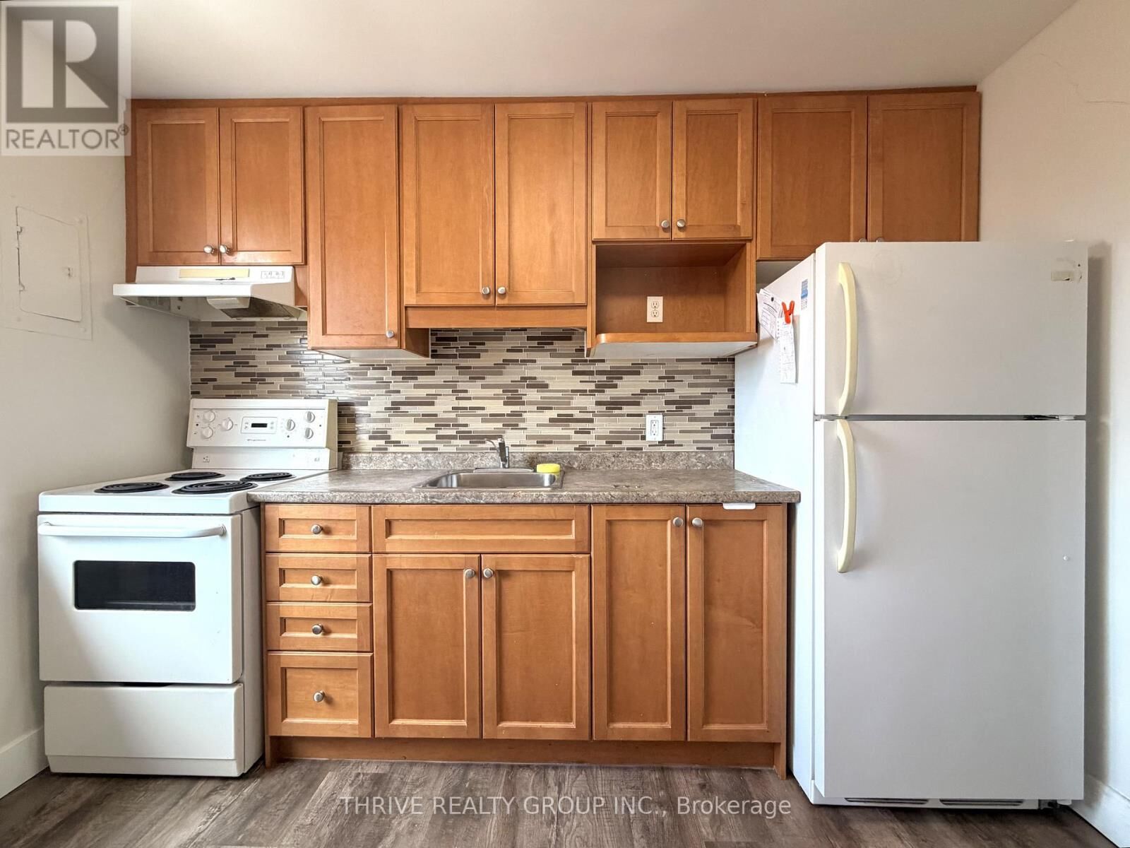 Property Photo:  322 Wellington Road 5  ON N6C 4P4 