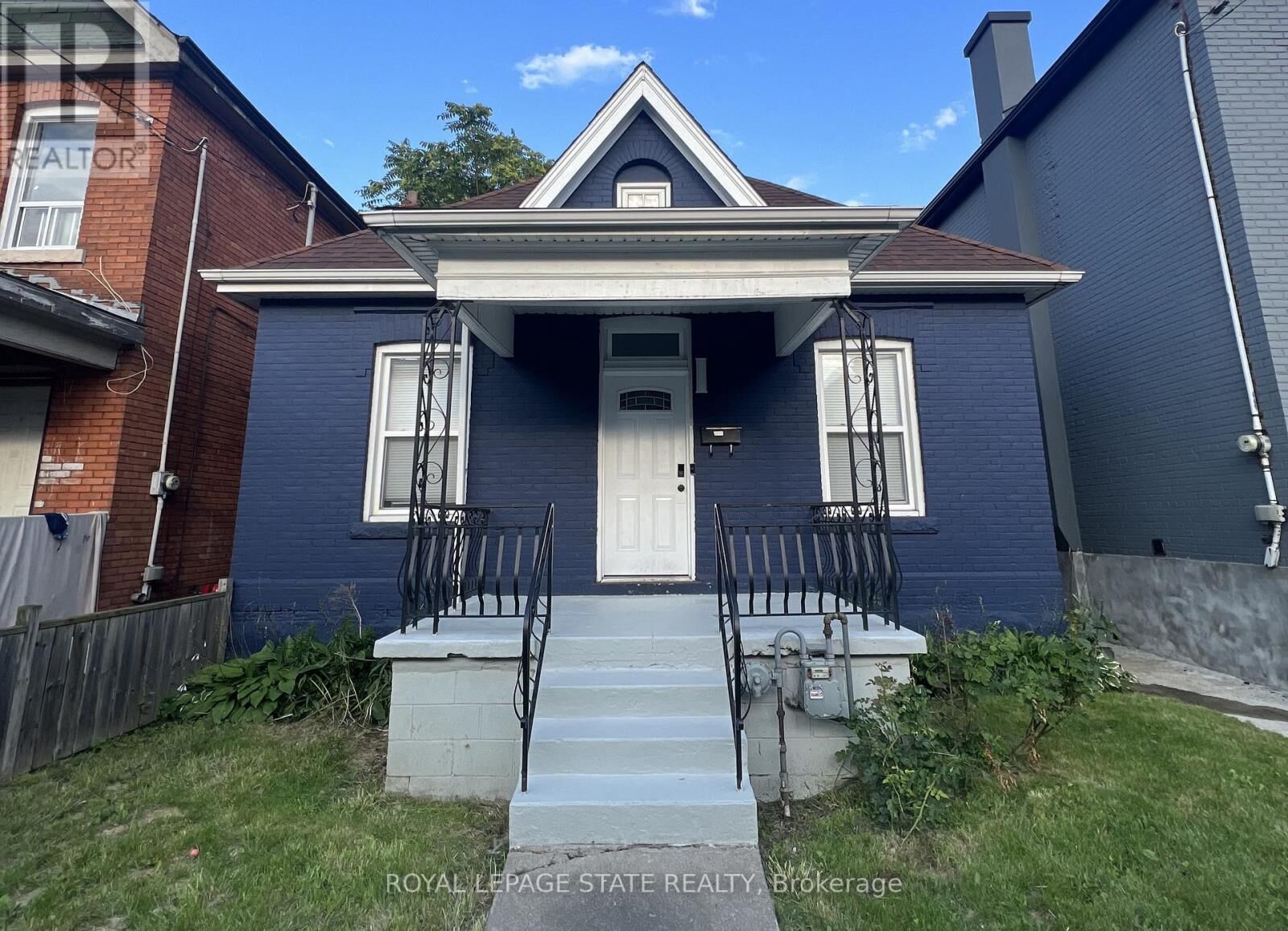 Property Photo:  44 Madison Avenue  ON L8L 5Y1 