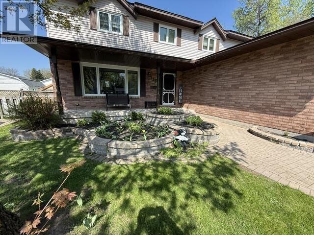 Property Photo: 115 Texas Ave ON P6A 6R5